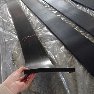 Duro 40 Kust 60 een Zwart Rubber van het de Raadsstof van de Transportbandrok Rubber van de de Riemrok Verzegelend